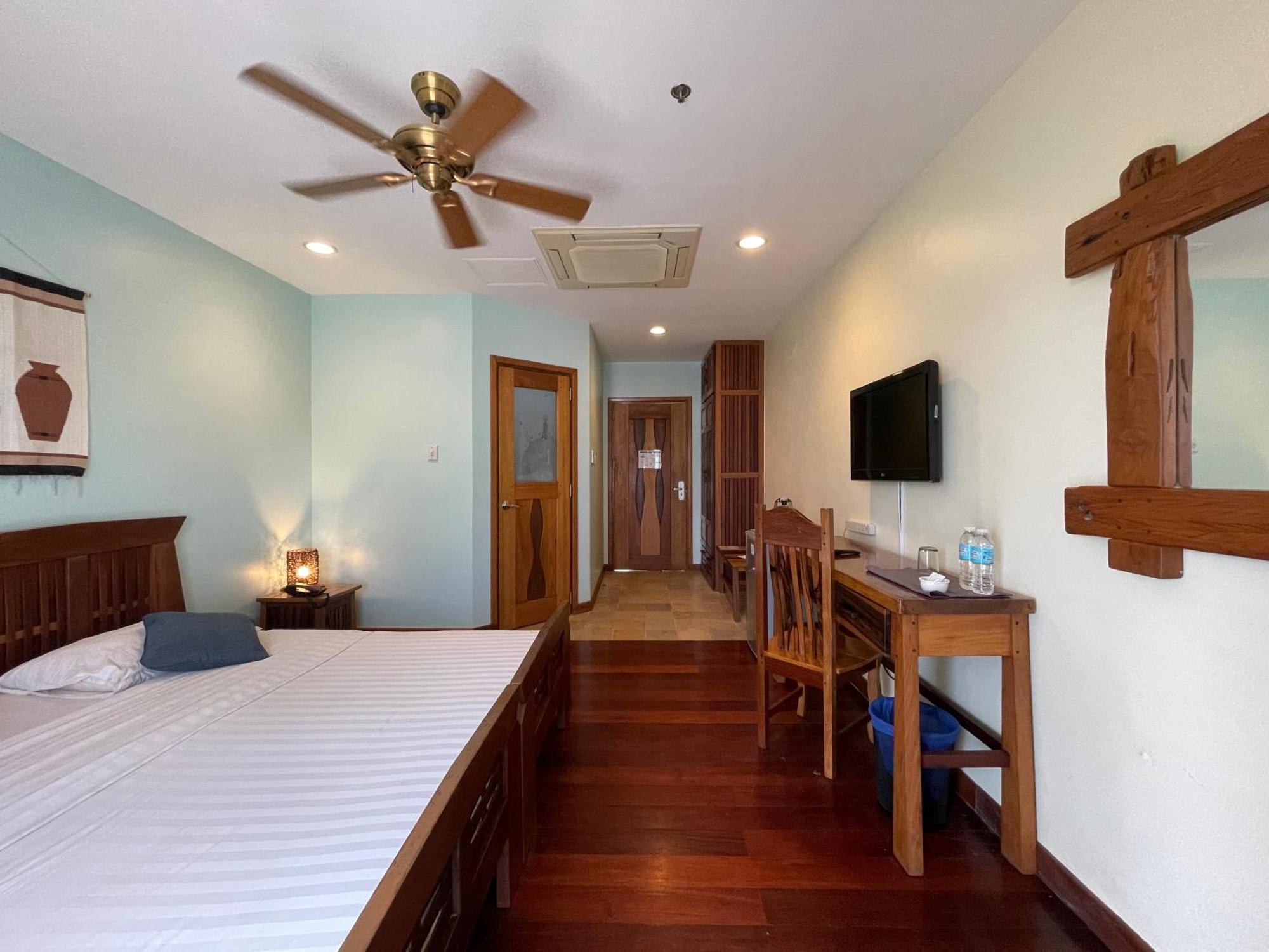 Corto Del Mar Hotel Coron Luaran gambar